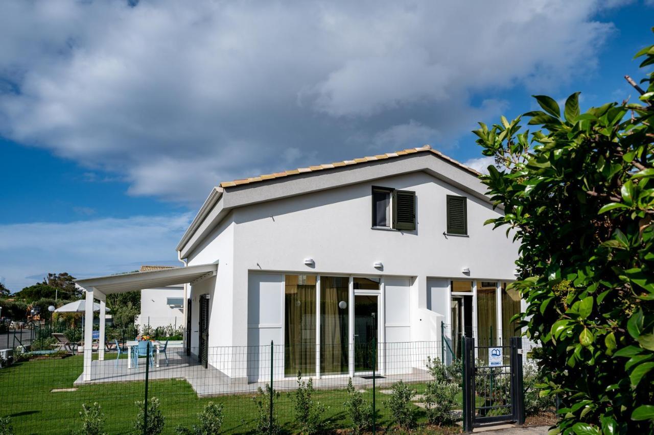 Residence Salinelle Beach Villa Vulcano 4 Lascari Esterno foto